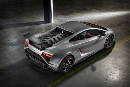 Lamborghini công bố giá bán LP 570-4 Squadra Corse. - 15 Lamborghini công bố giá bán LP 570-4 Squadra Corse.
